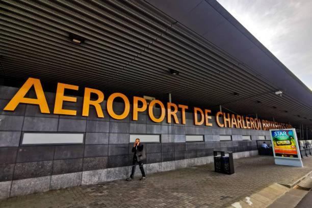 Charbonnel 2 Bruxelles-Charleroi-Airport Villa Kültér fotó